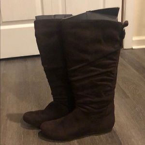 Brown suede slouchy boots. NEVER WORN!